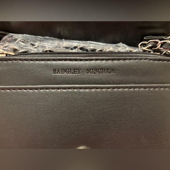 NWT Badgley Mischka Diamond Quilted Crossbody - Picture 8 of 10